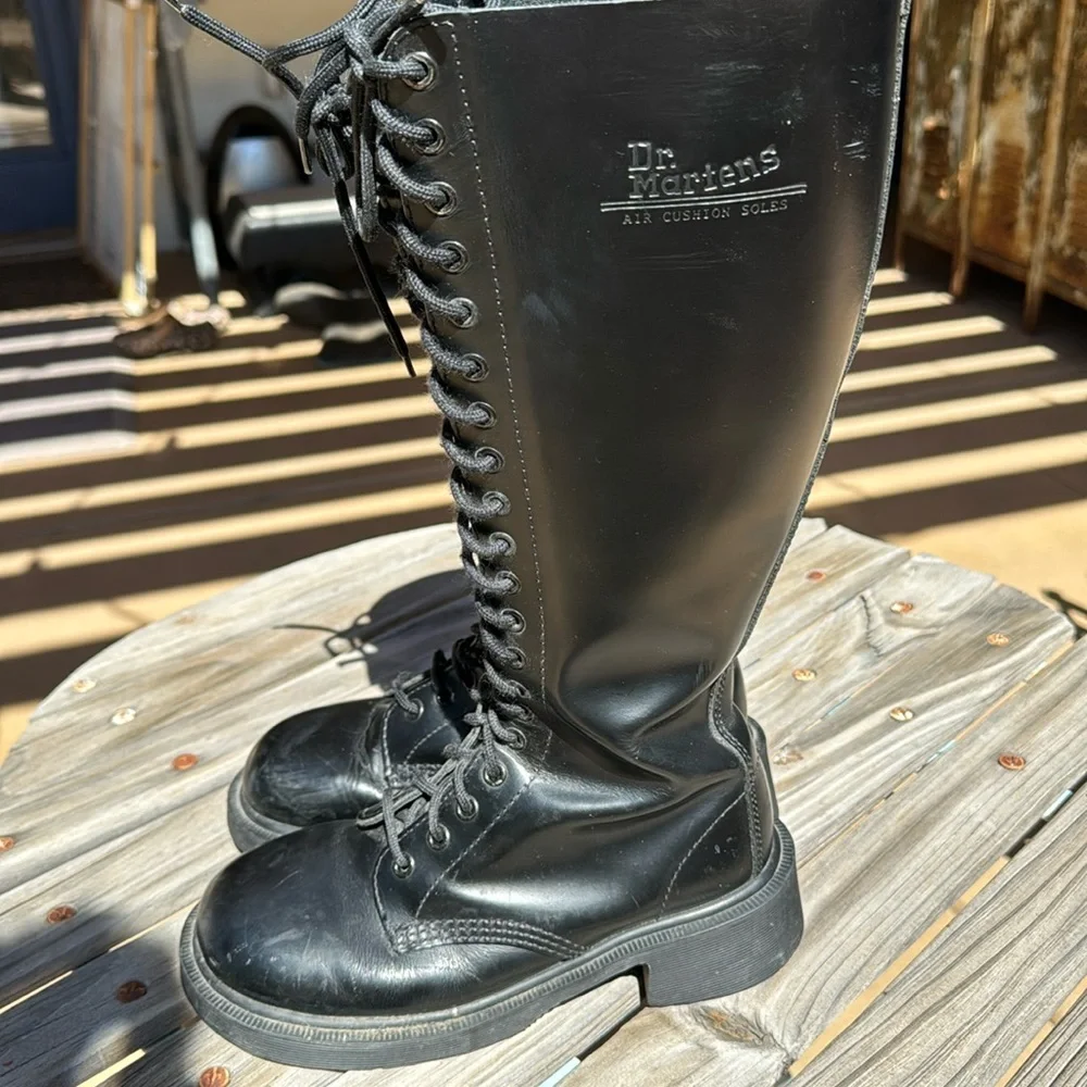 Dr. Martens | Shoes | Vintage 9s Mie Dr Martens Black 420  display picture 2
